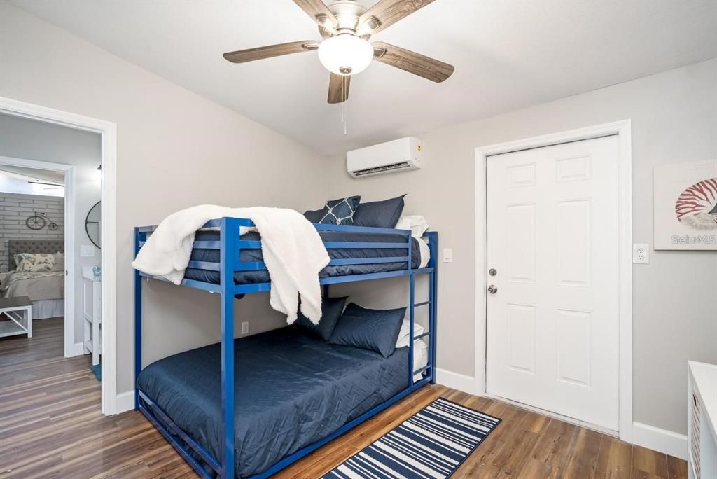 For Sale: $759,000 (5 beds, 3 baths, 2219 Square Feet)