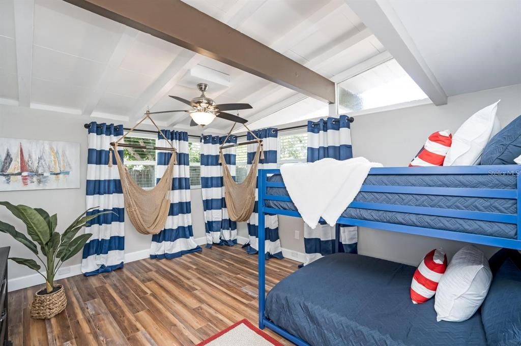 For Sale: $759,000 (5 beds, 3 baths, 2219 Square Feet)