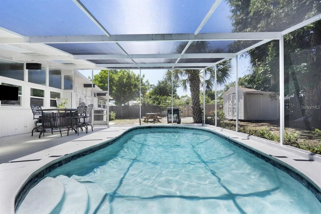 For Sale: $759,000 (5 beds, 3 baths, 2219 Square Feet)