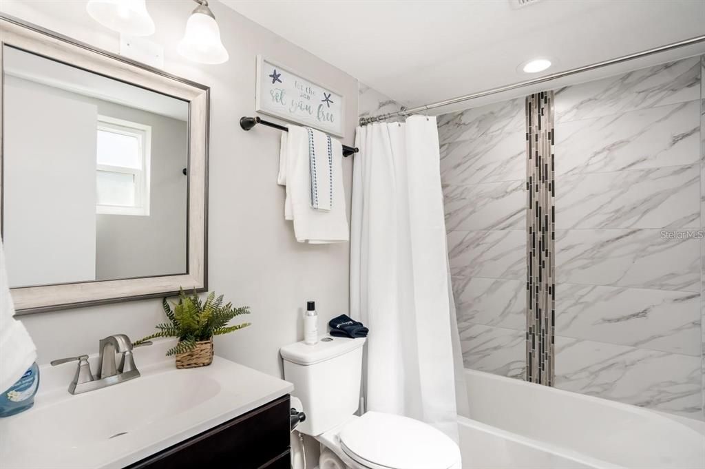 For Sale: $759,000 (5 beds, 3 baths, 2219 Square Feet)