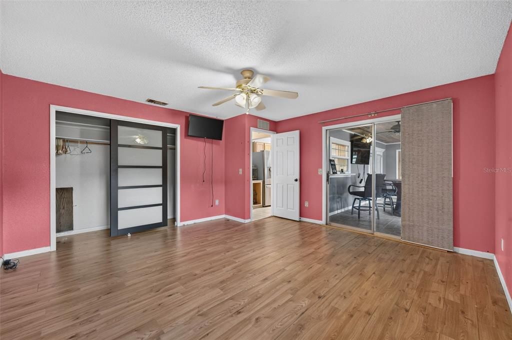 For Sale: $265,000 (3 beds, 2 baths, 1862 Square Feet)