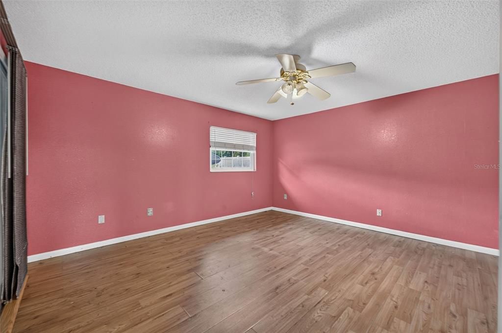 For Sale: $265,000 (3 beds, 2 baths, 1862 Square Feet)