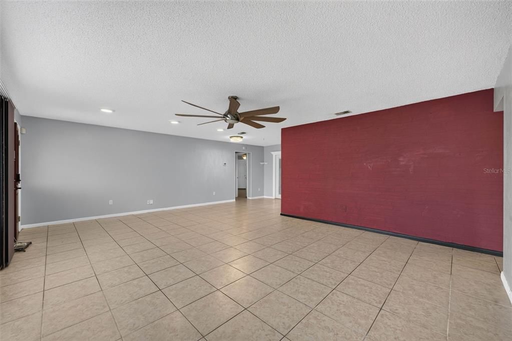 For Sale: $265,000 (3 beds, 2 baths, 1862 Square Feet)
