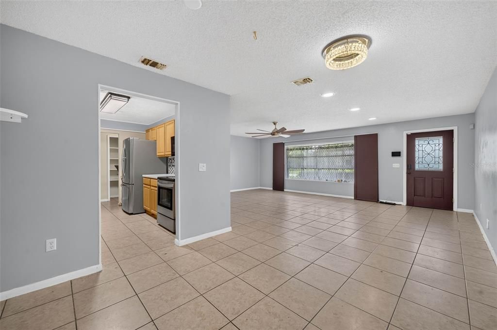 For Sale: $265,000 (3 beds, 2 baths, 1862 Square Feet)
