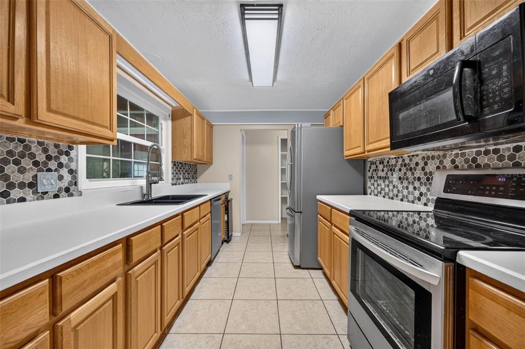 For Sale: $265,000 (3 beds, 2 baths, 1862 Square Feet)