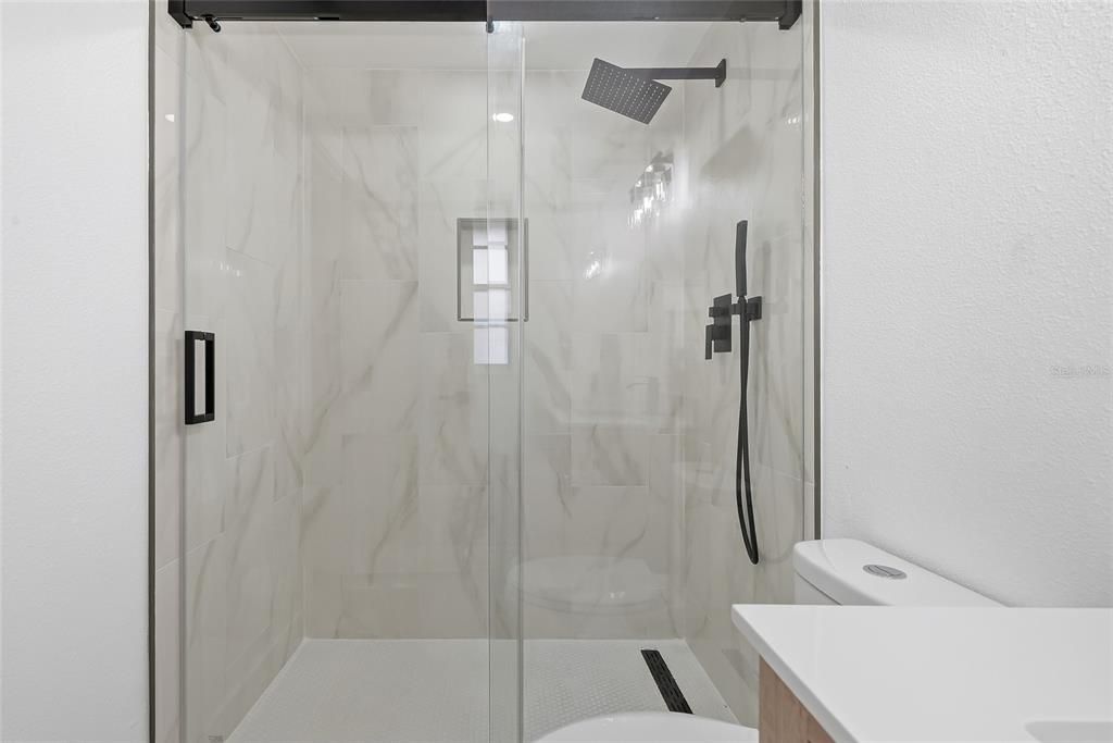 En Renta: $2,300 (3 camas, 2 baños, 1432 Pies cuadrados)