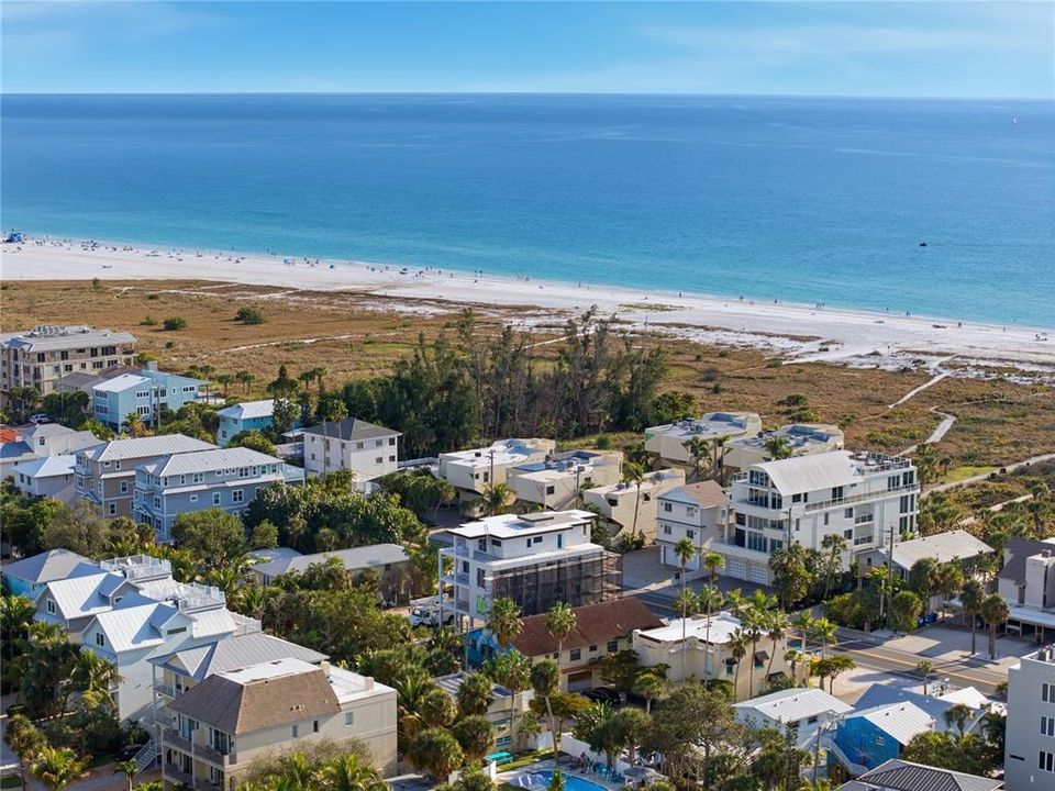 En Venta: $2,799,000 (4 camas, 3 baños, 1803 Pies cuadrados)