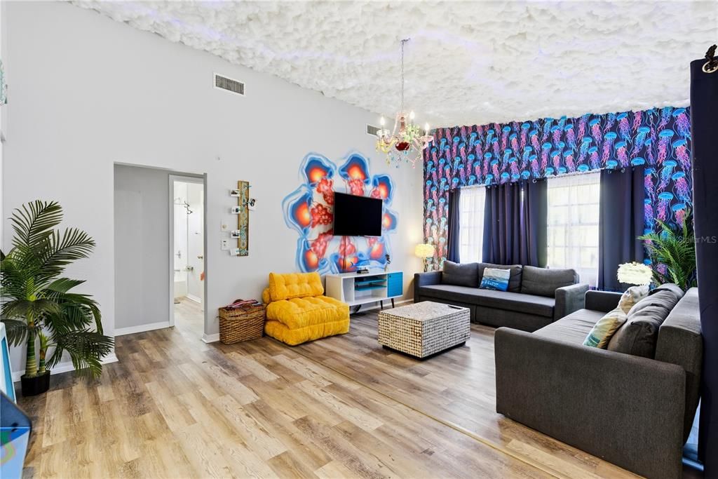 En Venta: $2,799,000 (4 camas, 3 baños, 1803 Pies cuadrados)