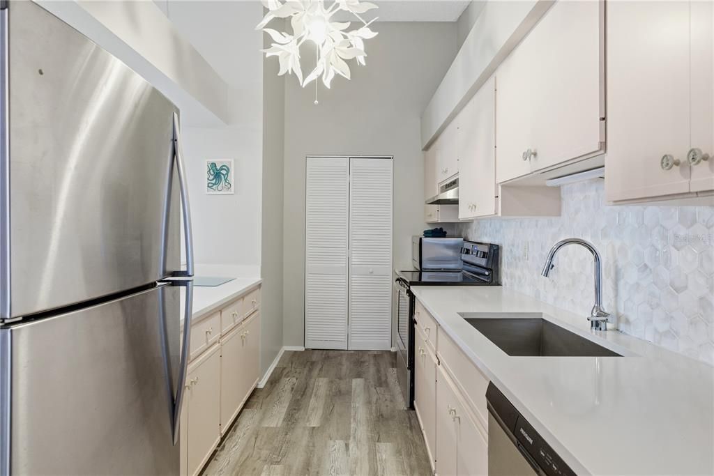 En Venta: $2,799,000 (4 camas, 3 baños, 1803 Pies cuadrados)