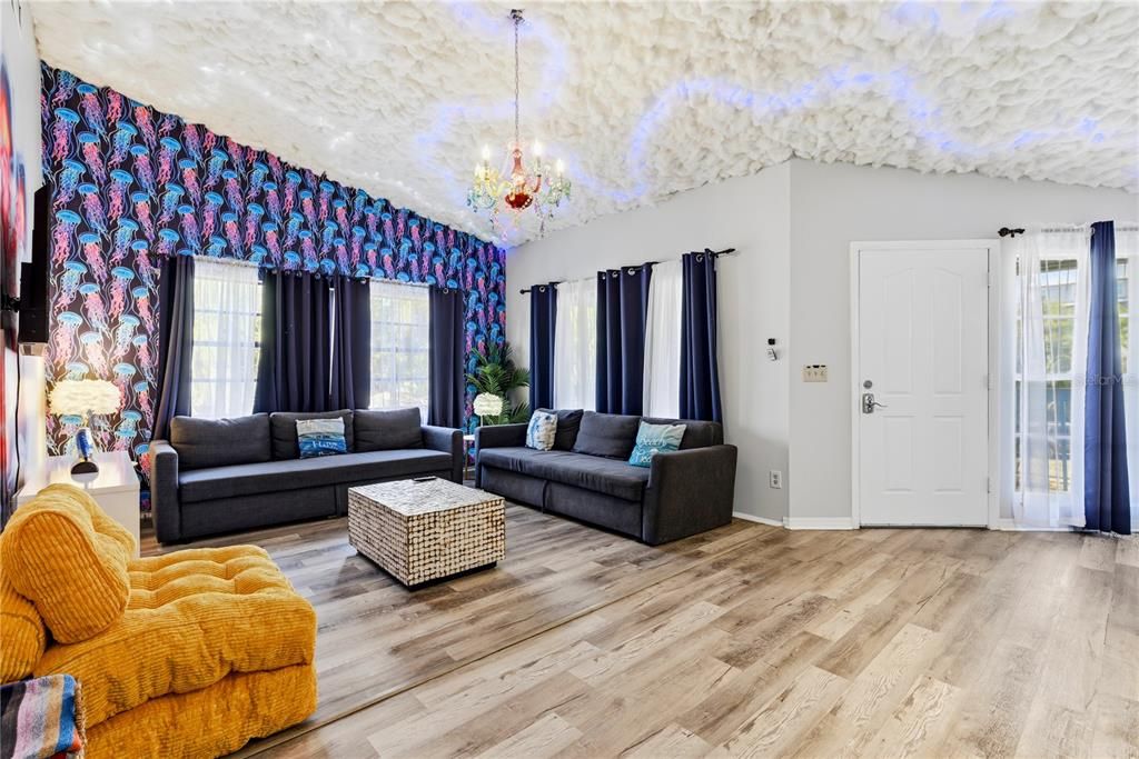 En Venta: $2,799,000 (4 camas, 3 baños, 1803 Pies cuadrados)