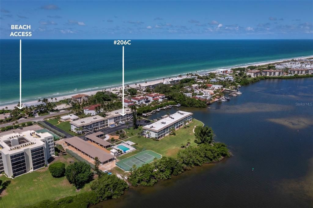 For Sale: $624,900 (2 beds, 2 baths, 1186 Square Feet)
