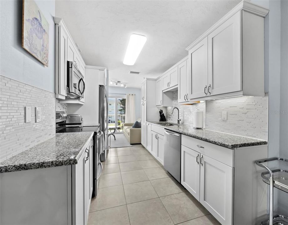 For Sale: $624,900 (2 beds, 2 baths, 1186 Square Feet)