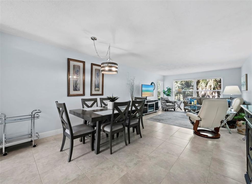 For Sale: $624,900 (2 beds, 2 baths, 1186 Square Feet)