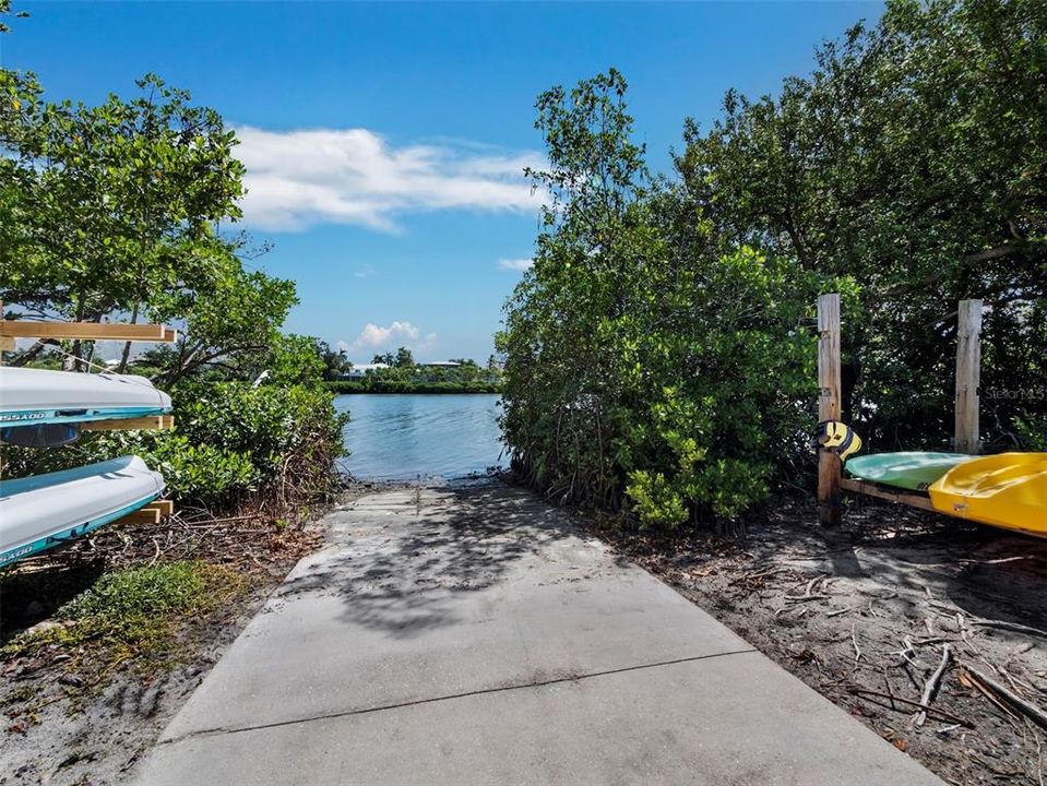 For Sale: $624,900 (2 beds, 2 baths, 1186 Square Feet)