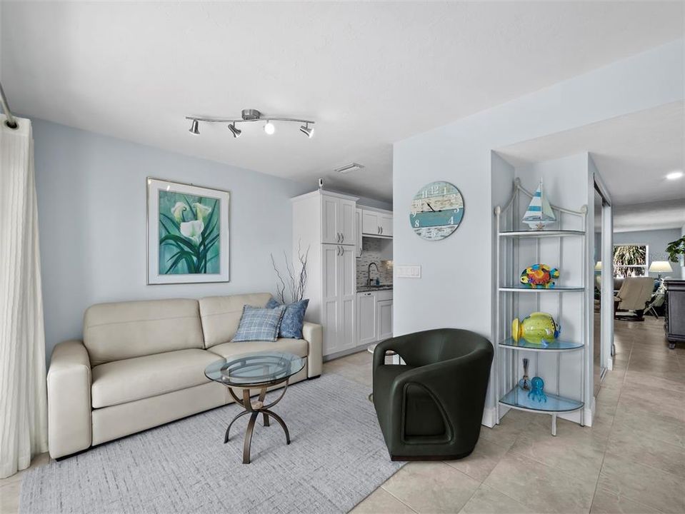 For Sale: $624,900 (2 beds, 2 baths, 1186 Square Feet)