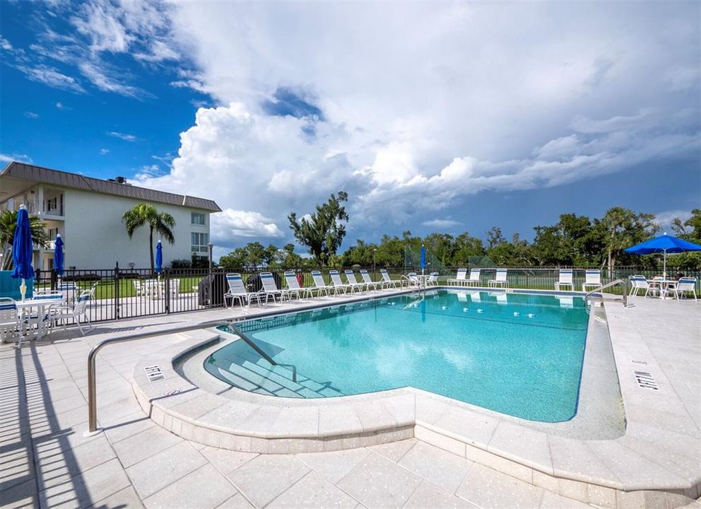For Sale: $624,900 (2 beds, 2 baths, 1186 Square Feet)
