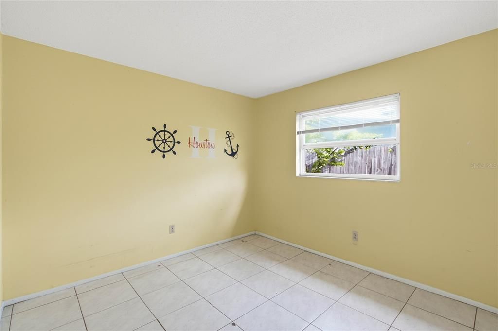 En Venta: $375,000 (4 camas, 2 baños, 1650 Pies cuadrados)