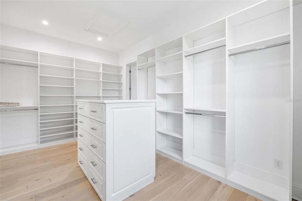 На продажу: $3,399,000 (5 спален, 5 ванн, 5448 Квадратных фут)