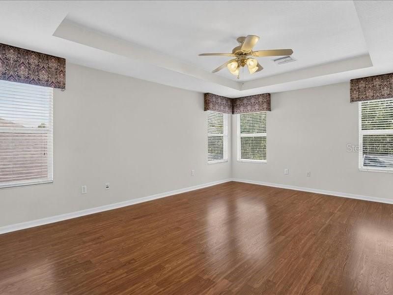 For Sale: $550,000 (4 beds, 3 baths, 2853 Square Feet)