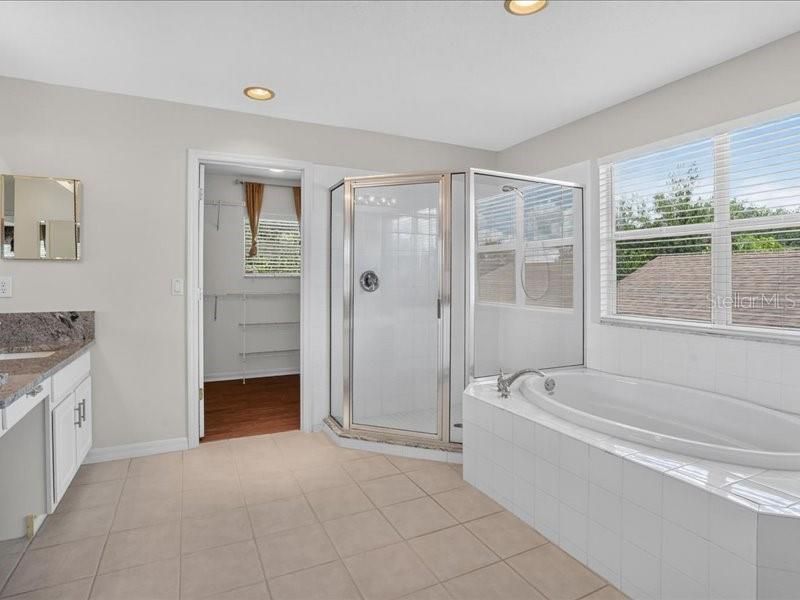 For Sale: $550,000 (4 beds, 3 baths, 2853 Square Feet)
