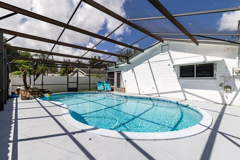 En Venta: $360,000 (2 camas, 2 baños, 1704 Pies cuadrados)