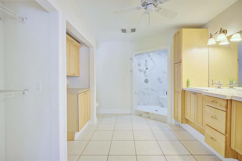 For Sale: $449,900 (3 beds, 3 baths, 3246 Square Feet)