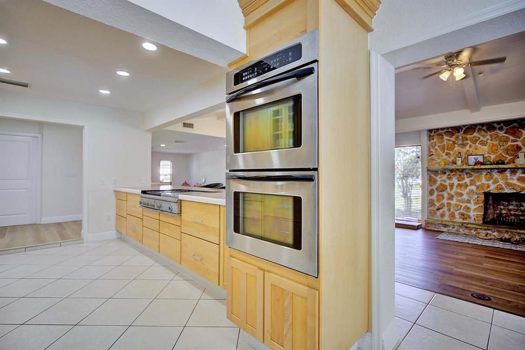 For Sale: $449,900 (3 beds, 3 baths, 3246 Square Feet)