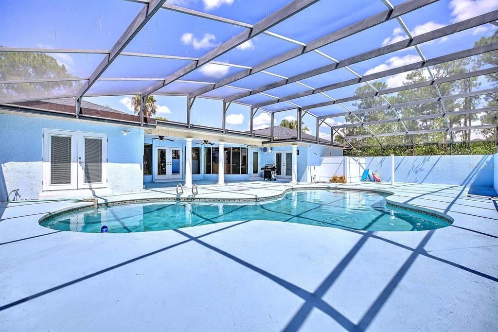 For Sale: $449,900 (3 beds, 3 baths, 3246 Square Feet)