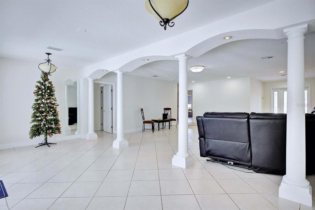 For Sale: $449,900 (3 beds, 3 baths, 3246 Square Feet)
