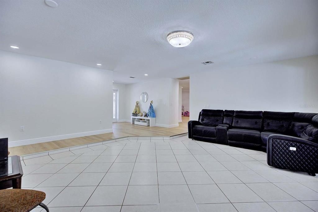 For Sale: $449,900 (3 beds, 3 baths, 3246 Square Feet)