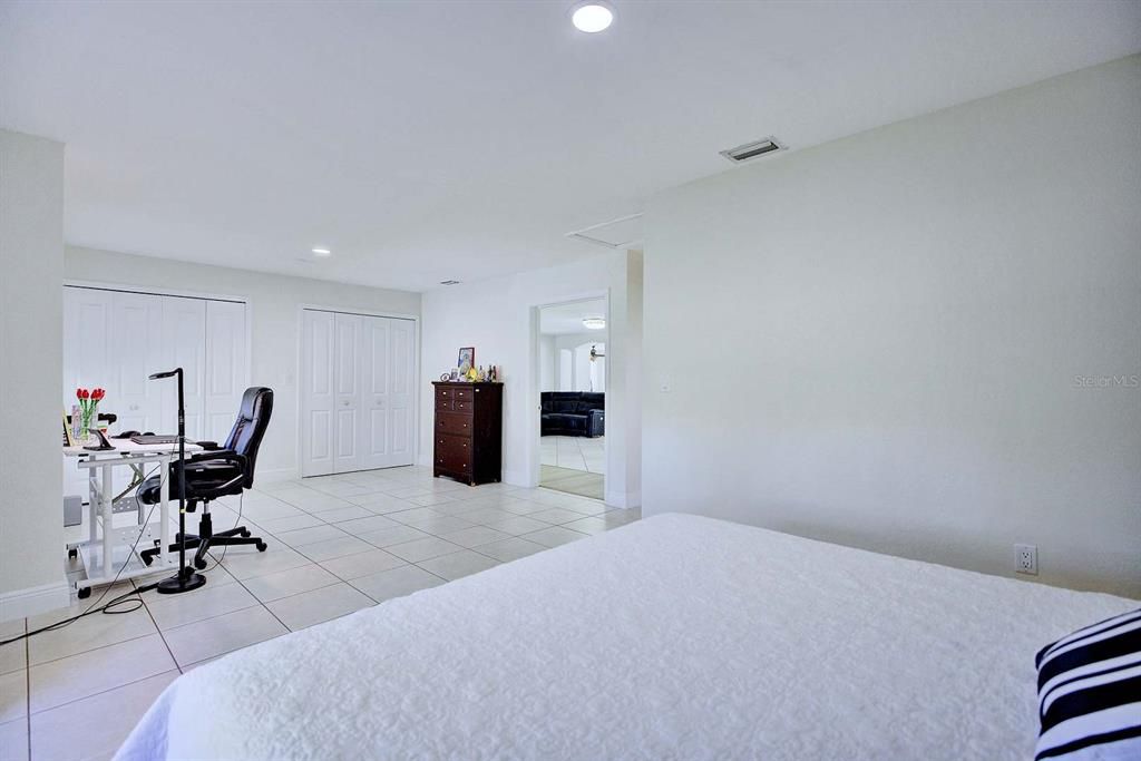 For Sale: $449,900 (3 beds, 3 baths, 3246 Square Feet)