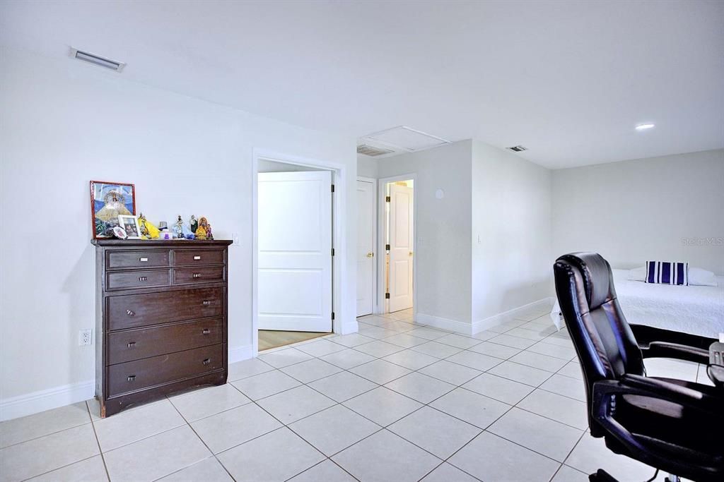 For Sale: $449,900 (3 beds, 3 baths, 3246 Square Feet)