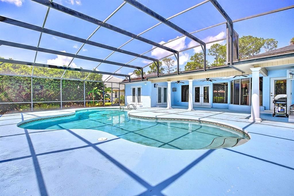 For Sale: $449,900 (3 beds, 3 baths, 3246 Square Feet)