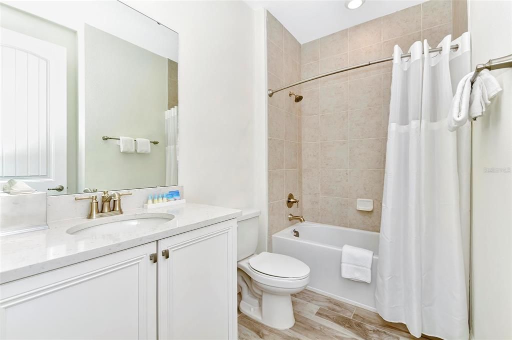 В аренду: $3,400 (4 спален, 3 ванн, 1712 Квадратных фут)
