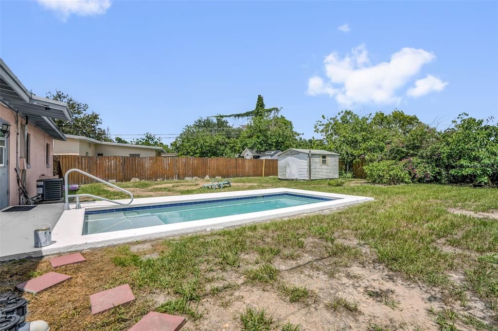 For Sale: $254,900 (3 beds, 1 baths, 888 Square Feet)
