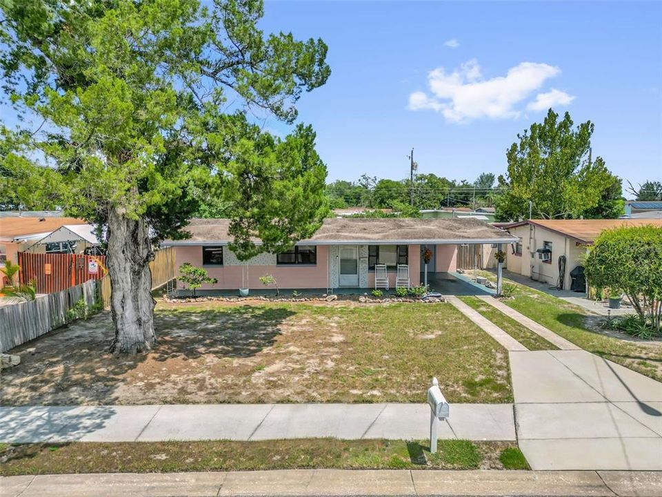 For Sale: $254,900 (3 beds, 1 baths, 888 Square Feet)