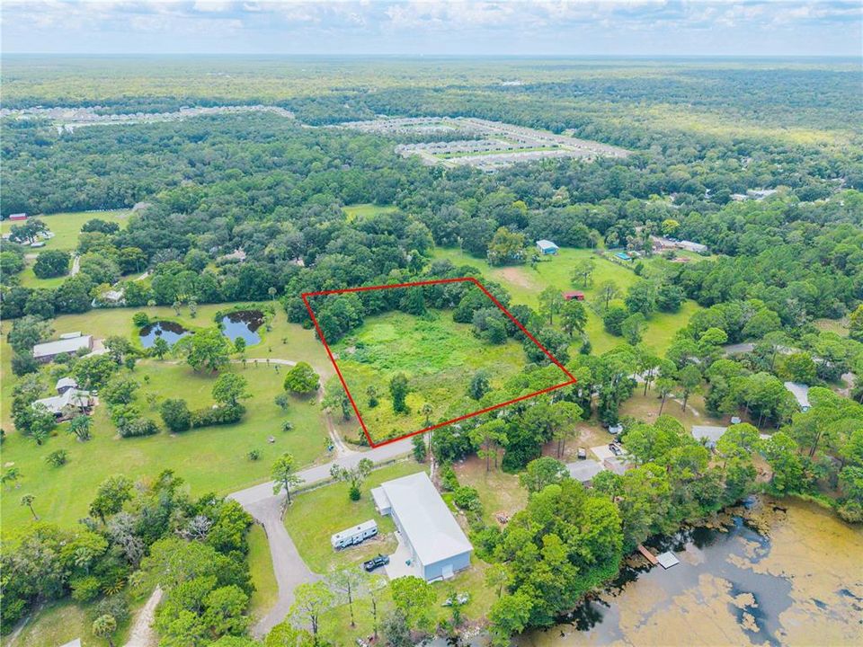 待售: $275,000 (2.86 acres)