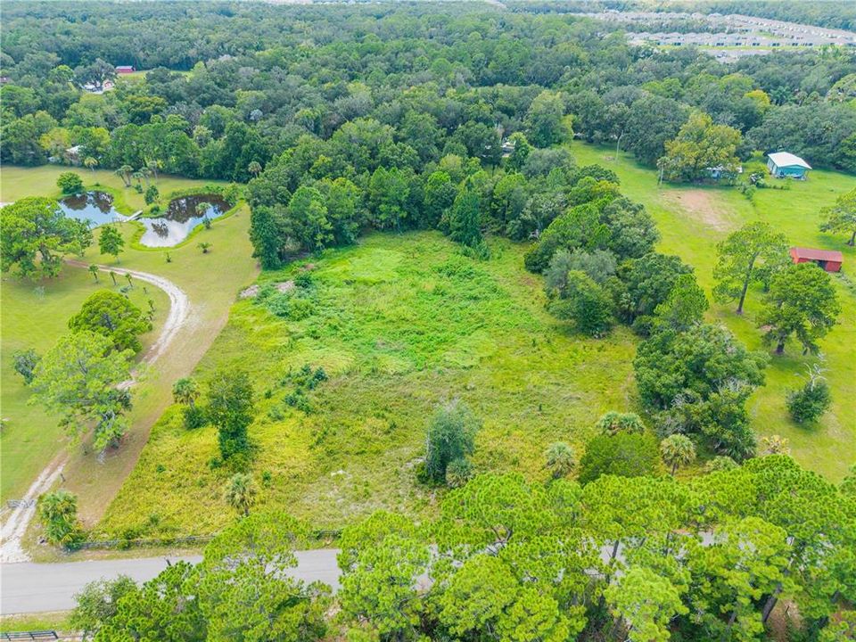 待售: $275,000 (2.86 acres)