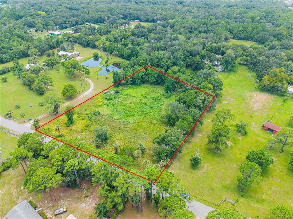 待售: $275,000 (2.86 acres)