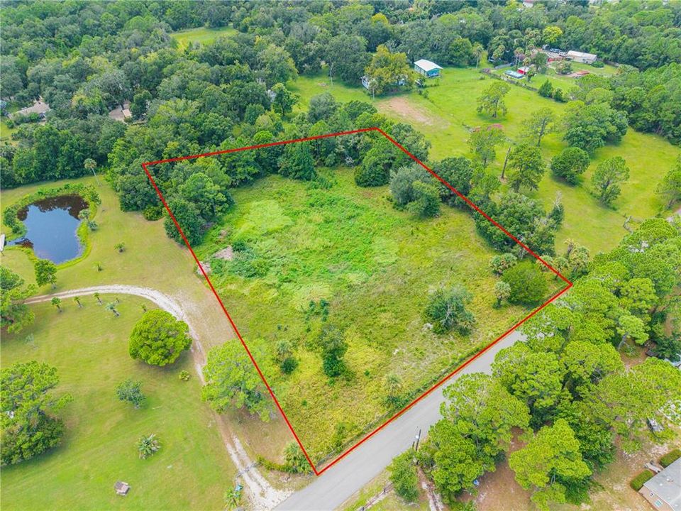 待售: $275,000 (2.86 acres)