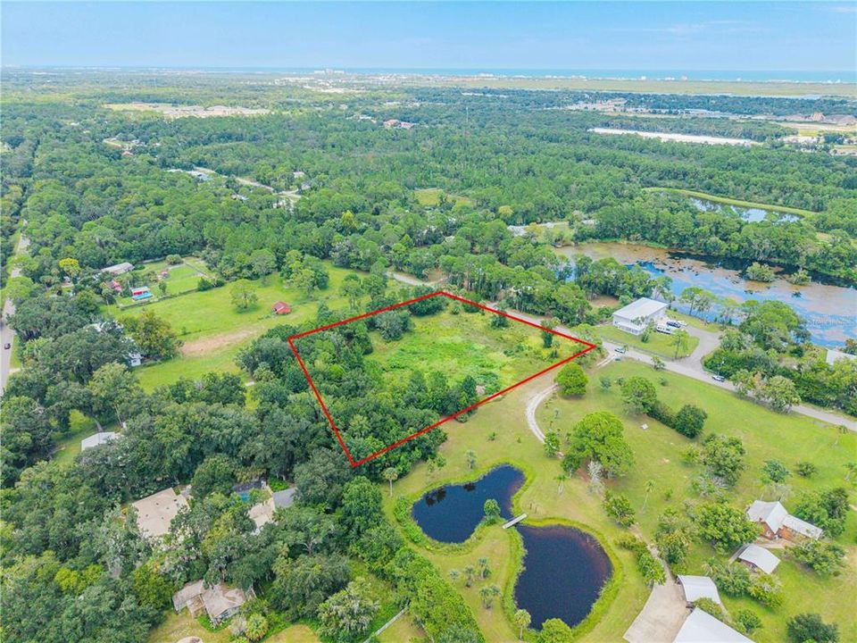待售: $275,000 (2.86 acres)