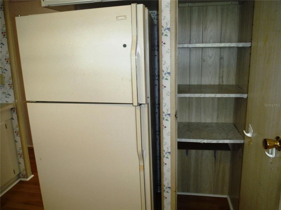 На продажу: $125,000 (2 спален, 2 ванн, 960 Квадратных фут)