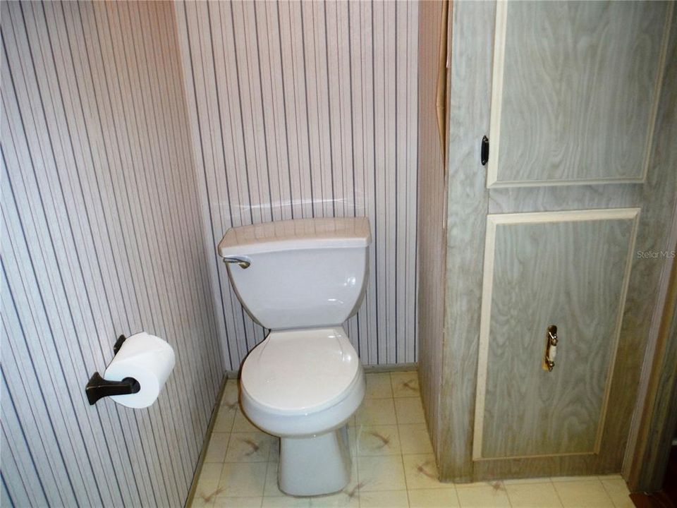 На продажу: $125,000 (2 спален, 2 ванн, 960 Квадратных фут)
