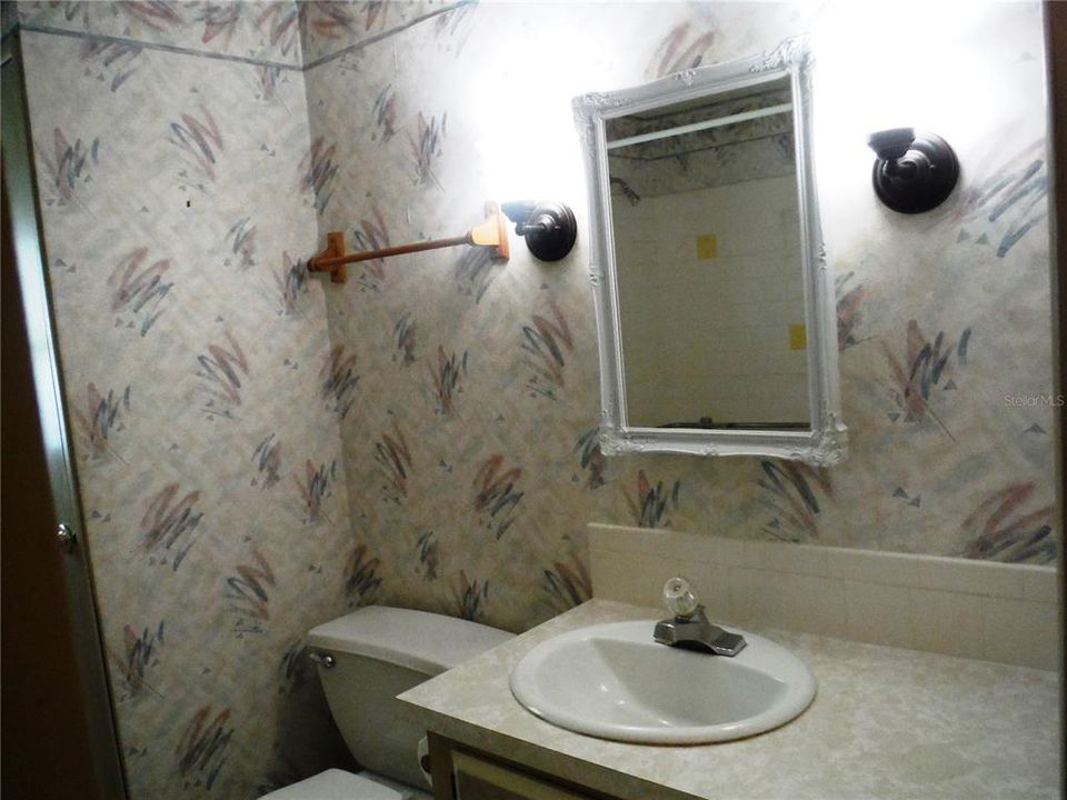 На продажу: $125,000 (2 спален, 2 ванн, 960 Квадратных фут)