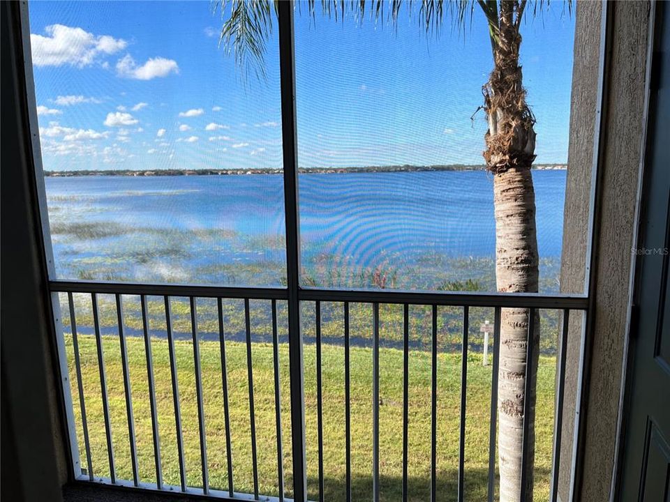 For Rent: $1,450 (1 beds, 1 baths, 671 Square Feet)
