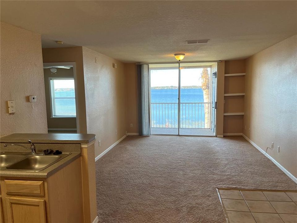 For Rent: $1,450 (1 beds, 1 baths, 671 Square Feet)