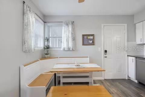 На продажу: $598,000 (3 спален, 2 ванн, 1190 Квадратных фут)