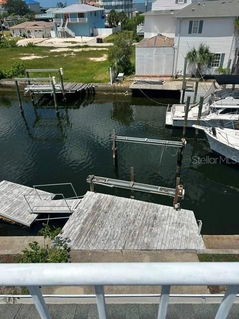 For Sale: $400,000 (2 beds, 2 baths, 1520 Square Feet)