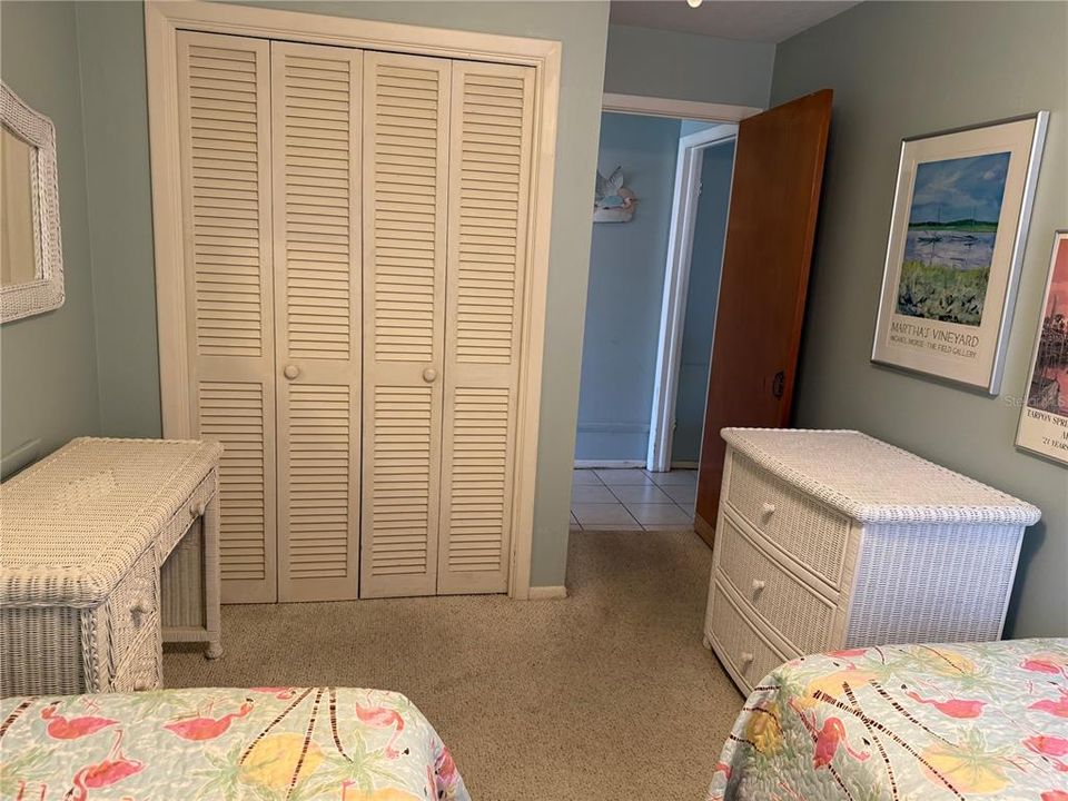 For Sale: $110,000 (2 beds, 1 baths, 768 Square Feet)