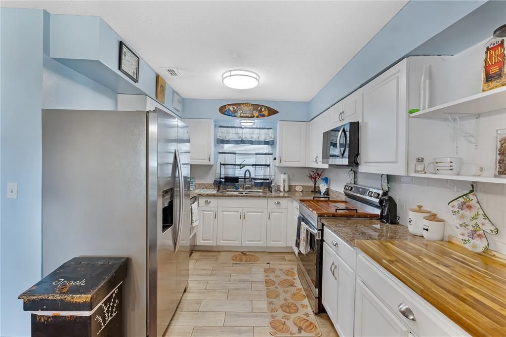 For Sale: $270,000 (3 beds, 2 baths, 1512 Square Feet)